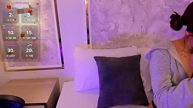 doll eyees  online show from November 2025 02:34:01 AM