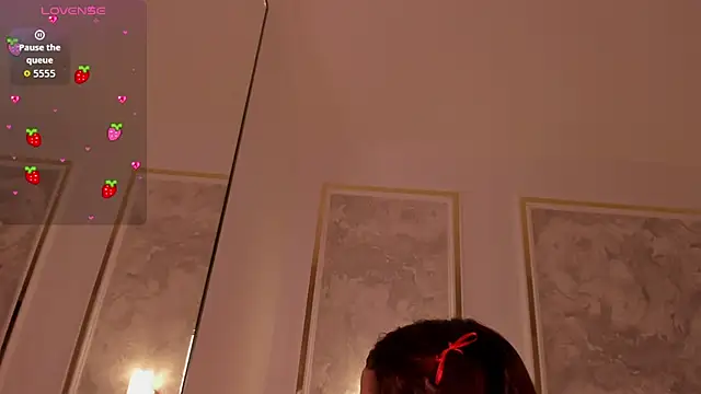 doll eyees  online show from October 2025 02:23:01 AM