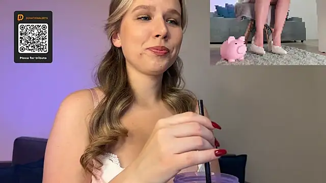 Snapshot of GoddessRoss chatting on October 2025 05:10:01 PM GoddessRoss online show from October 2025 05:10:01 PM