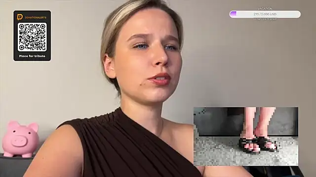 Snapshot of GoddessRoss chatting on September 2025 07:35:02 PM GoddessRoss online show from September 2025 07:35:02 PM