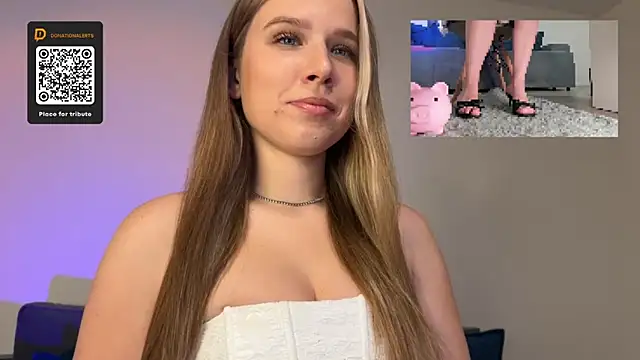 Snapshot of GoddessRoss chatting on October 2025 07:02:01 PM GoddessRoss online show from October 2025 07:02:01 PM