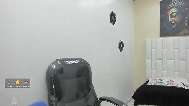 venus cortez online show from November 2025 06:01:02 PM