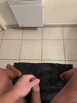 julienCr7 online show from February 2026 07:05:01 AM