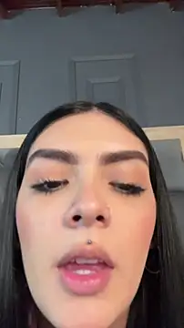 Snapshot of AliceRitter chatting on July 2026 03:34:01 AM AliceRitter online show from July 2026 03:34:01 AM