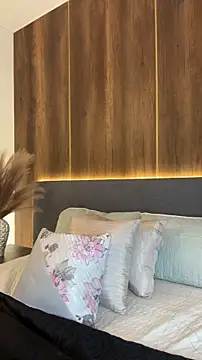 AliceRitter online show from November 2025 06:45:02 PM