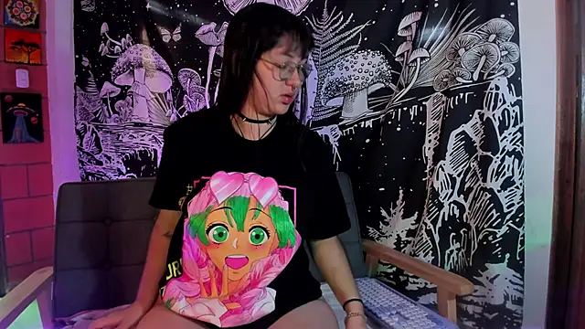 Violetaa Leee online show from September 2025 08:37:01 PM