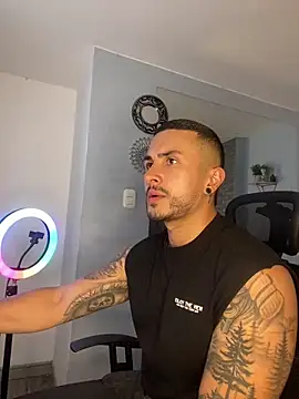 Snapshot of ALEXXX_KING chatting on September 2025 08:07:01 PM ALEXXX KING online show from September 2025 08:07:01 PM