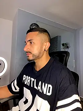 Snapshot of ALEXXX_KING chatting on September 2025 08:26:01 PM ALEXXX KING online show from September 2025 08:26:01 PM