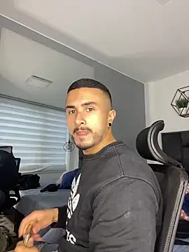 Snapshot of ALEXXX_KING chatting on September 2025 01:03:02 PM ALEXXX KING online show from September 2025 01:03:02 PM