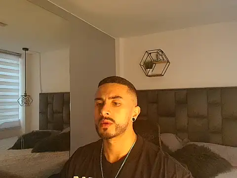 Snapshot of ALEXXX_KING chatting on October 2025 02:07:01 PM ALEXXX KING online show from October 2025 02:07:01 PM