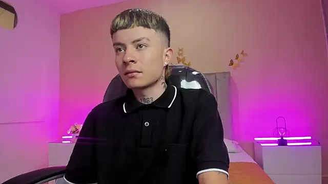 Nascary Fox online show from April 2026 12:45:01 PM