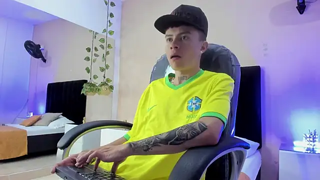 Nascary Fox online show from November 2025 01:27:02 PM