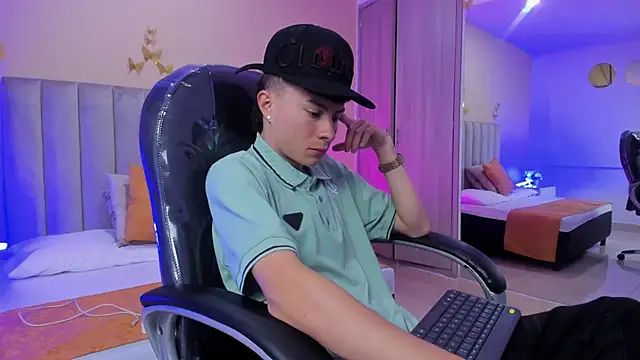 Nascary Fox online show from January 2026 07:20:02 PM