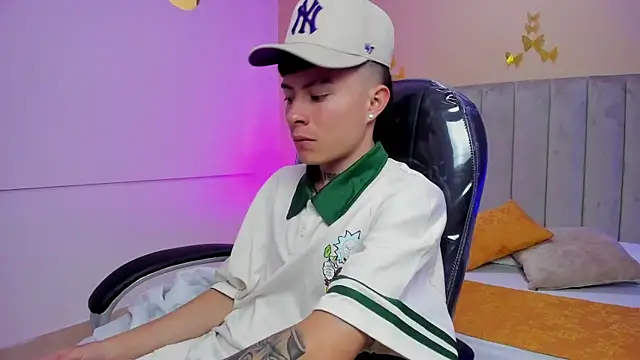 Nascary Fox online show from January 2026 08:35:01 PM