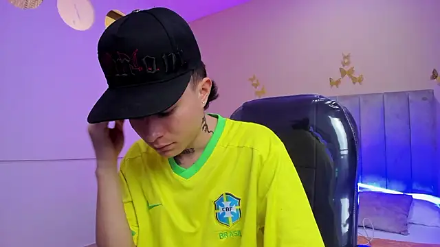 Nascary Fox online show from February 2026 07:02:01 PM