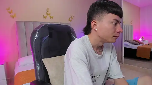 Nascary Fox online show from January 2026 07:40:01 PM