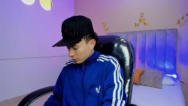 Nascary Fox online show from February 2026 07:22:01 PM