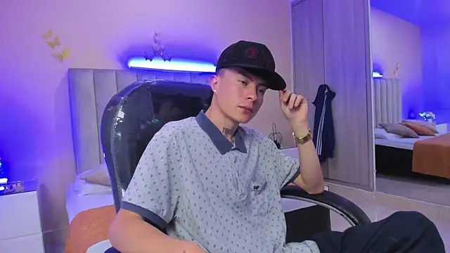 Nascary Fox online show from January 2026 06:44:02 PM