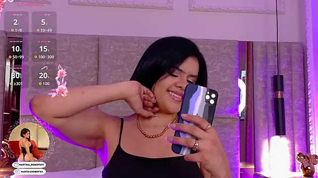 Martina-Roberts- online show from October 2025 06:14:01 AM