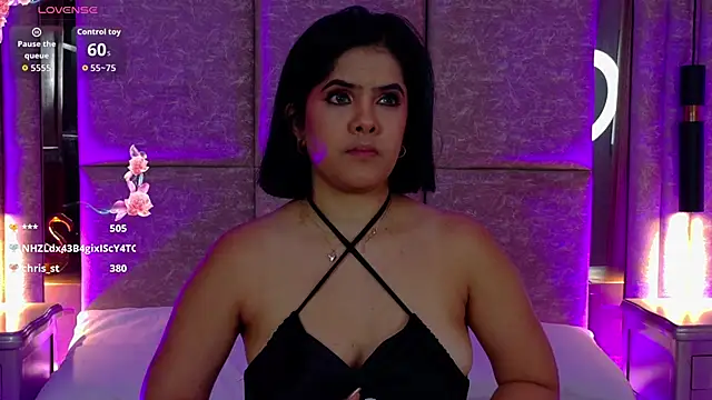 Martina-Roberts- online show from October 2025 04:11:02 AM