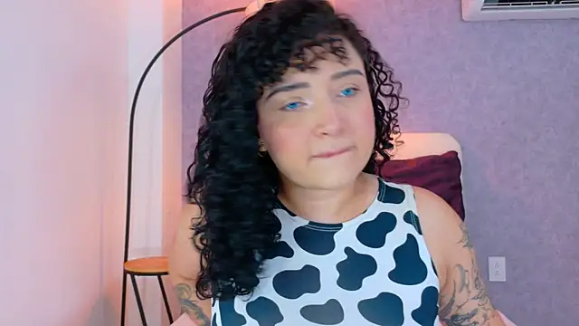 Snapshot of Tracielowe_w chatting on January 2026 03:32:01 AM Tracielowe w online show from January 2026 03:32:01 AM