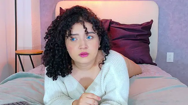 Snapshot of Tracielowe_w chatting on February 2026 03:40:02 AM Tracielowe w online show from February 2026 03:40:02 AM