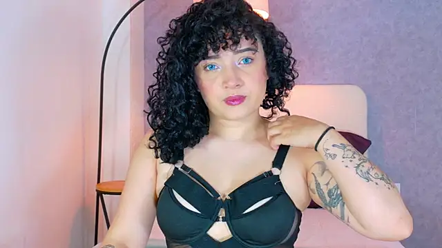 Snapshot of Tracielowe_w chatting on January 2026 03:22:02 AM Tracielowe w online show from January 2026 03:22:02 AM