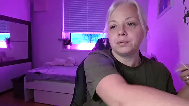 Linsy Kim online show from November 2025 06:24:01 AM