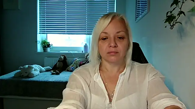 Linsy Kim online show from November 2025 06:39:01 AM