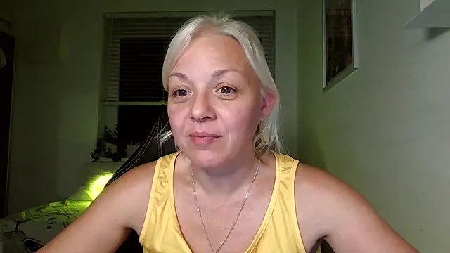 Linsy Kim online show from September 2025 05:59:02 PM