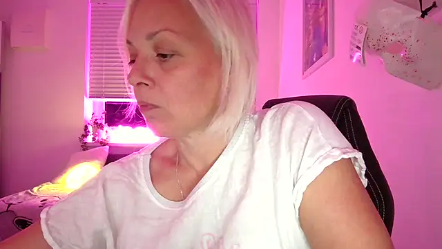 Linsy Kim online show from September 2025 06:34:01 PM