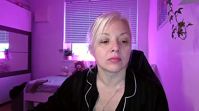 Linsy Kim online show from November 2025 06:47:01 AM