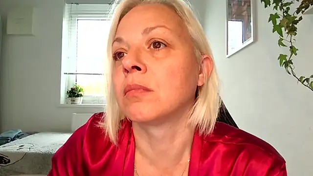 Linsy Kim online show from November 2025 09:03:02 AM