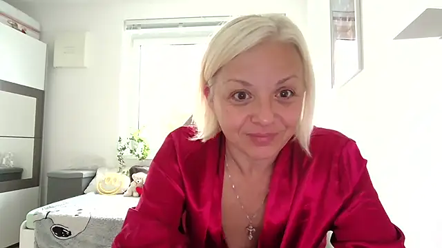 Linsy Kim online show from September 2025 07:42:01 AM