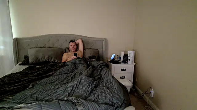 Snapshot of Ty_lerDavid chatting on September 2025 04:46:01 PM Ty lerDavid online show from September 2025 04:46:01 PM