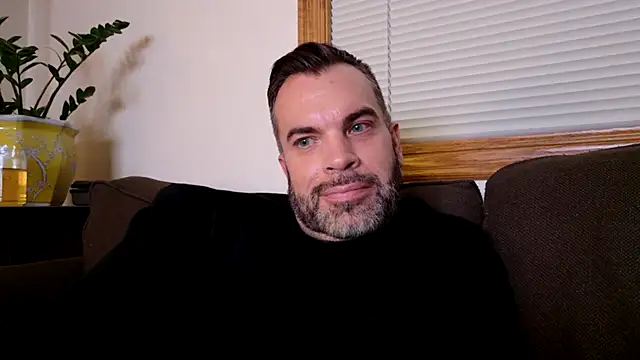 Snapshot of Ty_lerDavid chatting on December 2025 06:41:02 AM Ty lerDavid online show from December 2025 06:41:02 AM