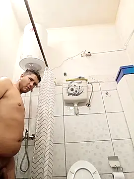 Snapshot of andersonuy25 chatting on November 2025 05:12:02 PM andersonuy25 online show from November 2025 05:12:02 PM