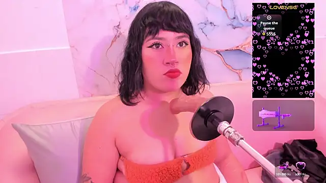 mia yeager online show from October 2025 08:50:02 PM