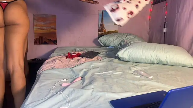 Snapshot of SpicyLolaX_NightDrip chatting on October 2025 03:49:02 AM SpicyLolaX NightDrip online show from October 2025 03:49:02 AM