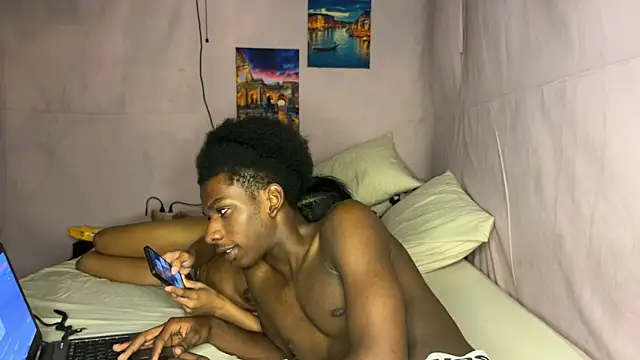 Snapshot of SpicyLolaX_NightDrip chatting on September 2025 03:40:02 AM SpicyLolaX NightDrip online show from September 2025 03:40:02 AM