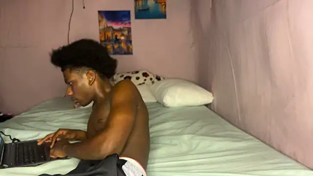 Snapshot of SpicyLolaX_NightDrip chatting on September 2025 04:22:01 AM SpicyLolaX NightDrip online show from September 2025 04:22:01 AM