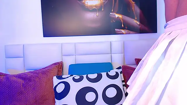 NicoletBlossom online show from April 2026 08:32:01 PM