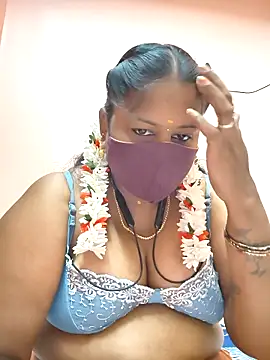 Snapshot of bakyasree143 chatting on February 2026 07:43:01 PM bakyasree143 online show from February 2026 07:43:01 PM