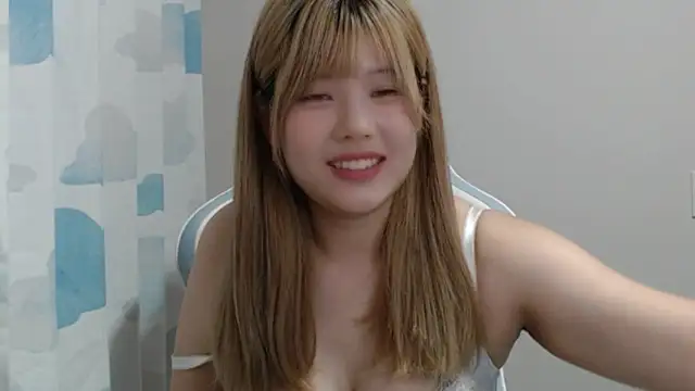 Snapshot of asuka_xoxo chatting on September 2025 08:27:01 PM asuka xoxo online show from September 2025 08:27:01 PM