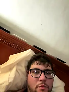 Snapshot of Lathotchubby chatting on September 2025 03:33:01 PM Lathotchubby online show from September 2025 03:33:01 PM