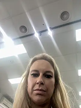 imyourgoodgirl69 online show from March 2026 06:52:01 AM