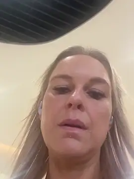 Snapshot of imyourgoodgirl69 chatting on February 2026 04:34:02 AM imyourgoodgirl69 online show from February 2026 04:34:02 AM