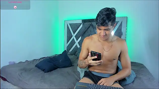 Robertmiller21 online show from March 2026 12:45:02 AM