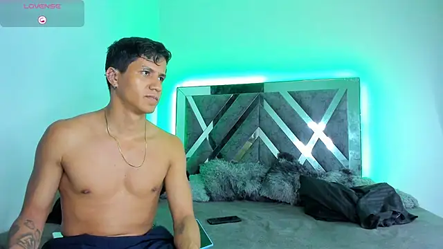 Snapshot of Robertmiller21 chatting on February 2026 12:55:02 AM Robertmiller21 online show from February 2026 12:55:02 AM