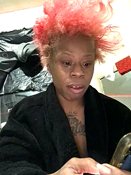 Snapshot of Tishrella6 chatting on December 2025 04:25:02 AM Tishrella6 online show from December 2025 04:25:02 AM